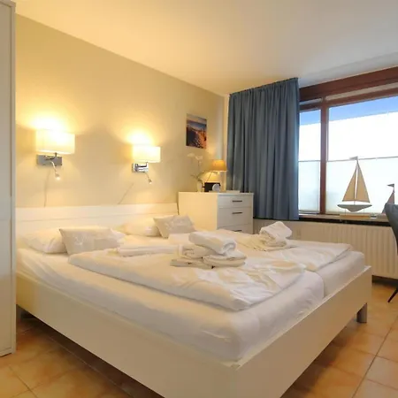 Haus-sylter-welle-4-32 * Westerland